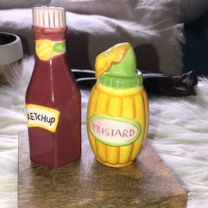 Ketchup & Mustard salt and pepper shaker